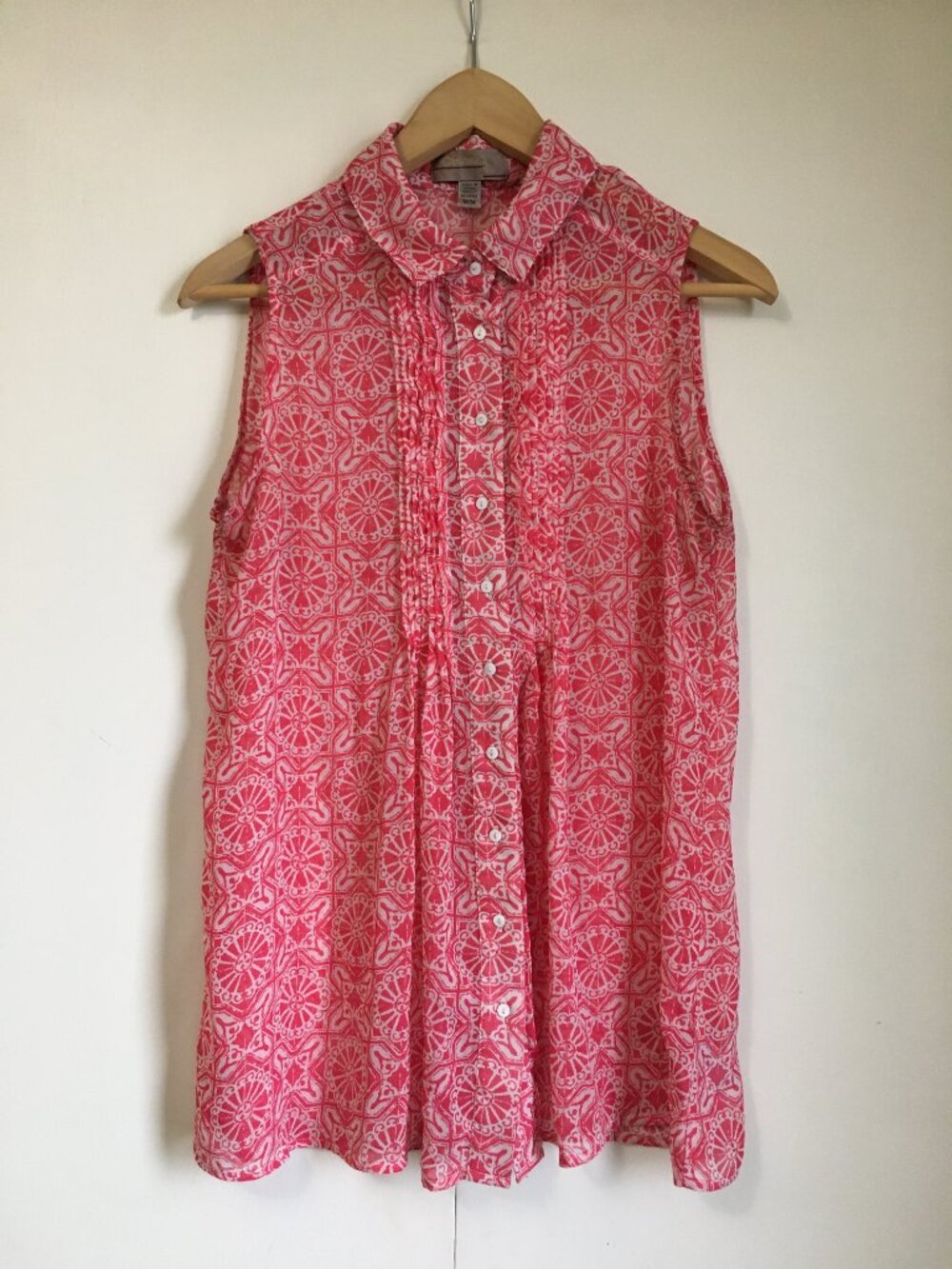 Christina B Coral Pink & White Tribal Print Button Up Pintuck Semi Sheer Tank M